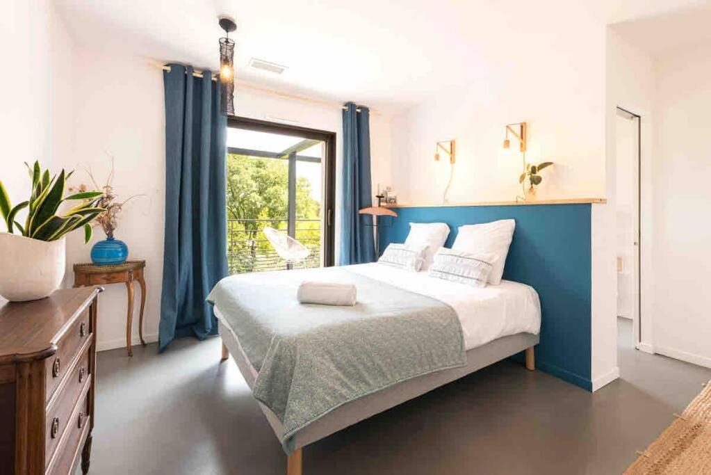 La Coursive : Belle Maison De Standing Avec Piscine Villa