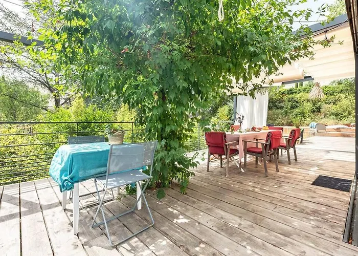 La Coursive : Belle Maison De Standing Avec Piscine