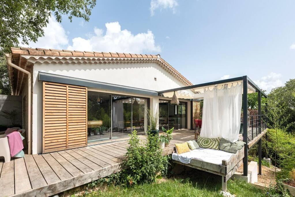 La Coursive : Belle Maison De Standing Avec Piscine Villa