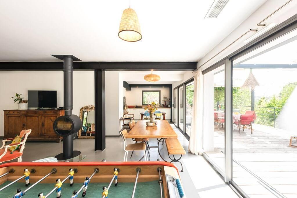 La Coursive : Belle Maison De Standing Avec Piscine *
